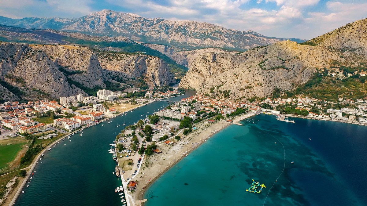 plaza_omis_izliv_cetine