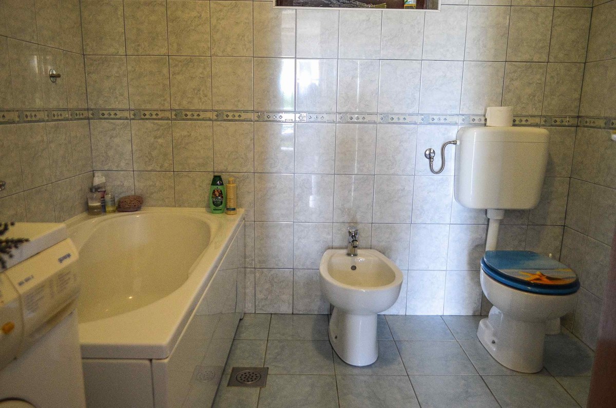 Kopalnica je zelo čista