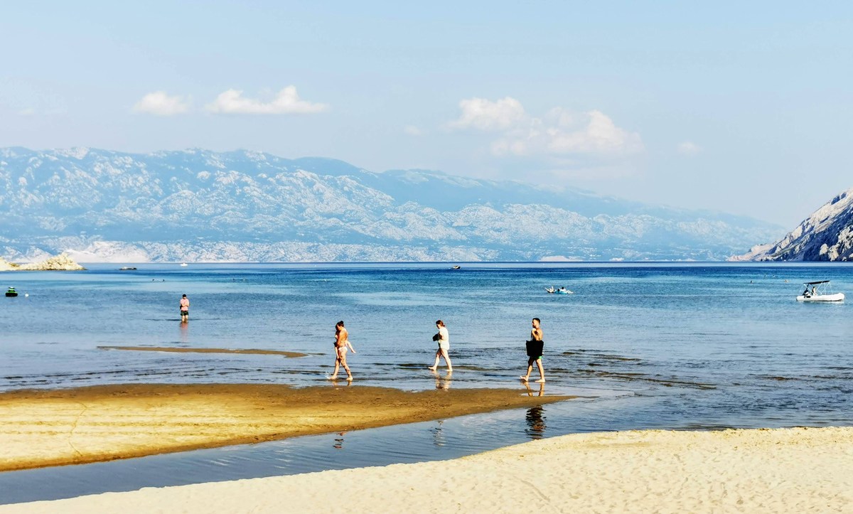 Rajska plaža, 11