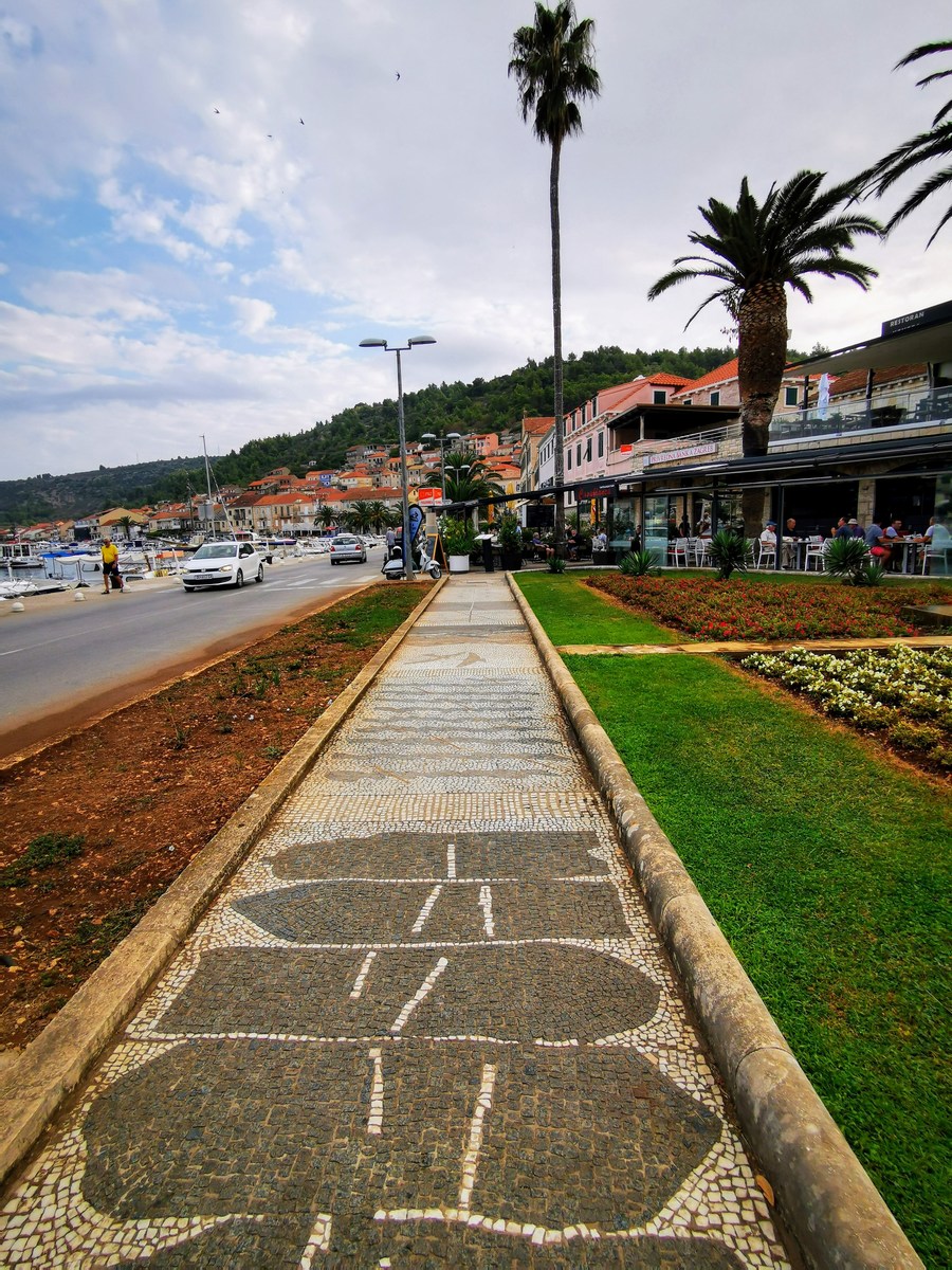 Mozaiki se merijo v stotinah metrov