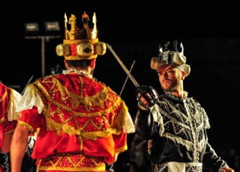 Moreška, ples z meči