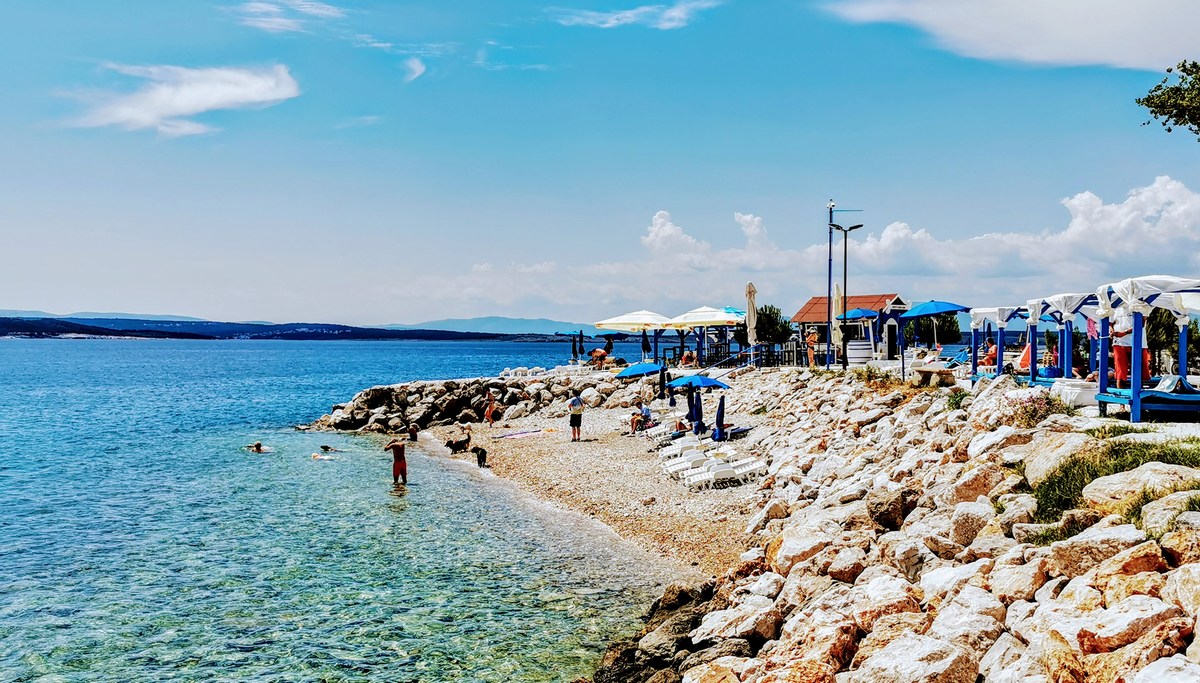 Monty's Dog Beach & Bar 2, foto www.pag.si