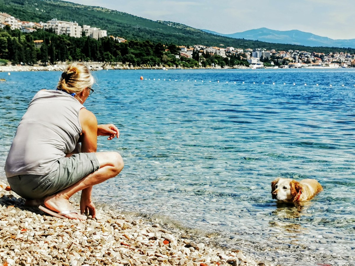 Monty's Dog Beach & Bar 20, foto www.pag.si