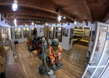 Lovci na morske spužve in muzej Spuga 2