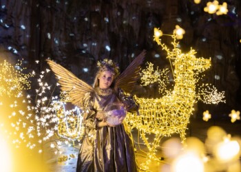 Žive jaslice v Postojnski jami