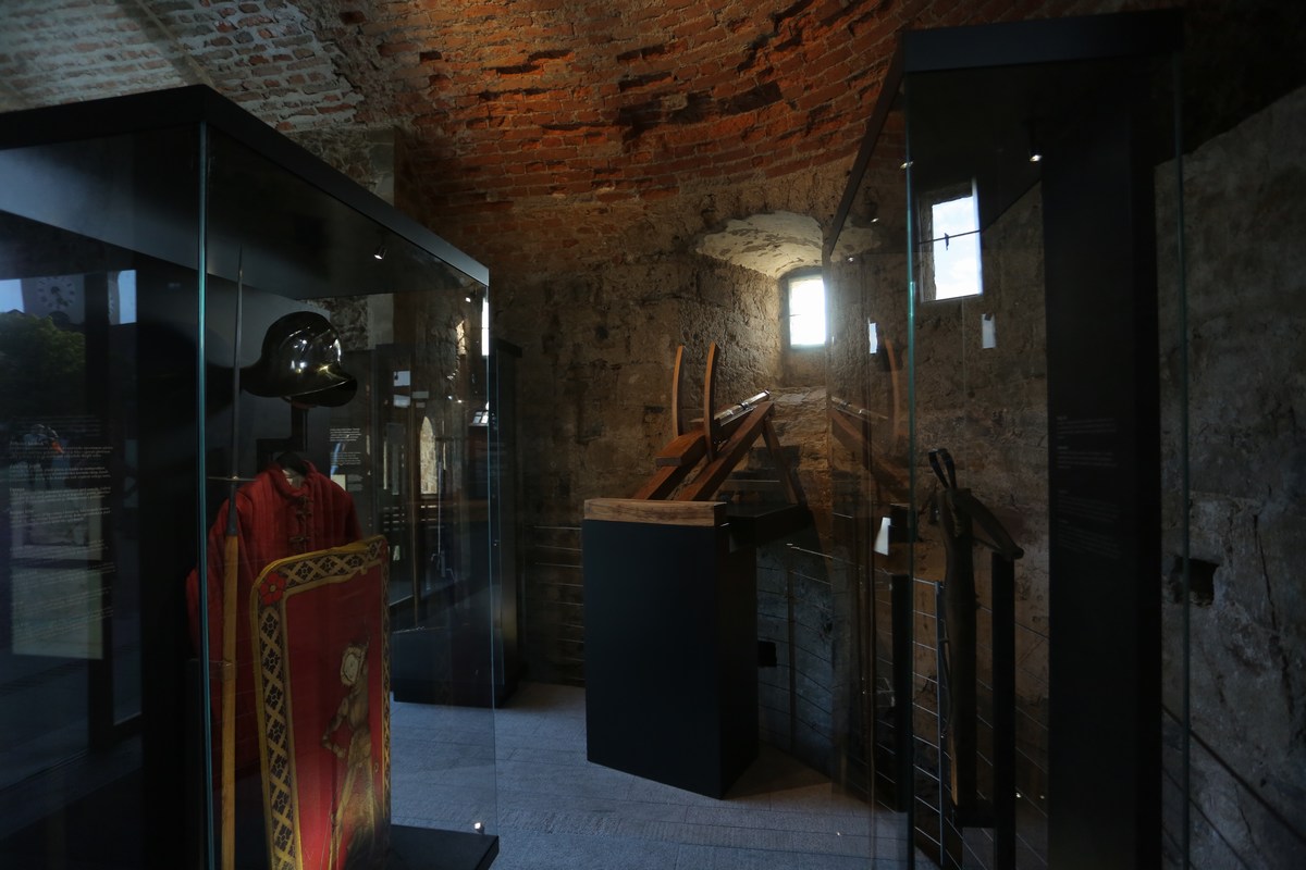 Castle Weapons exhibition. Photo Miha Mally (2)