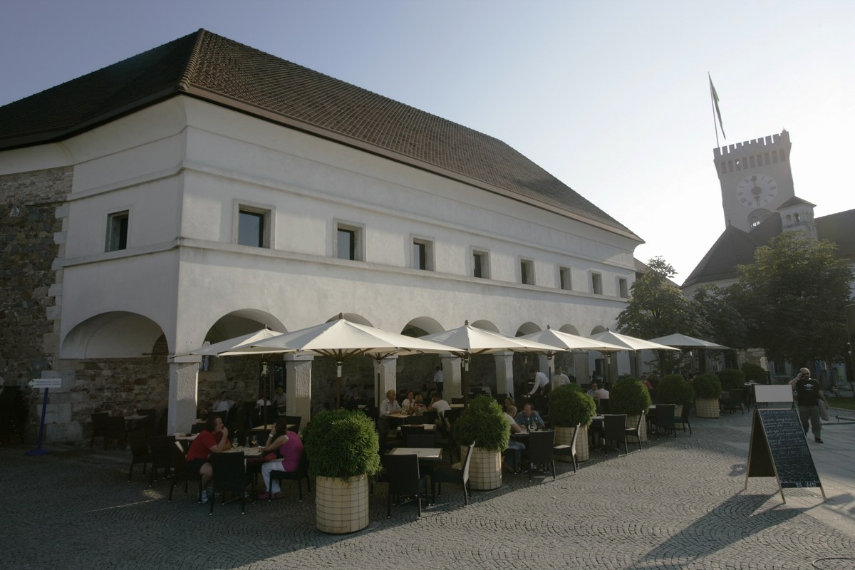 Na Gradu Restaurant photo LG Archive