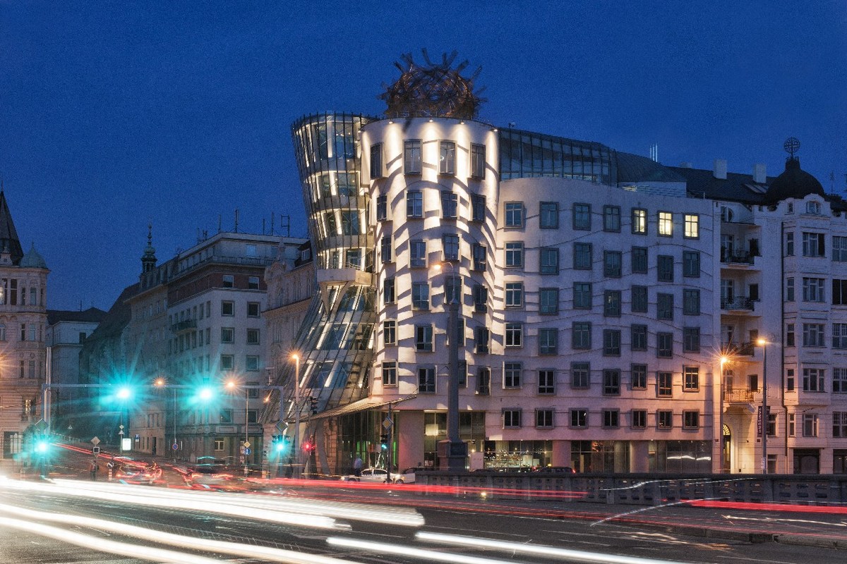 Praga 27, plešoča hiša, foto www.praguecitytourism.cz