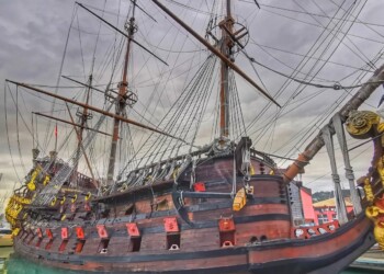 Sardinija: Genova in trajekt, razvpita Costa Smeralda, medvedja Roccia dell’Orso, plutovinasta Tempio Pausania